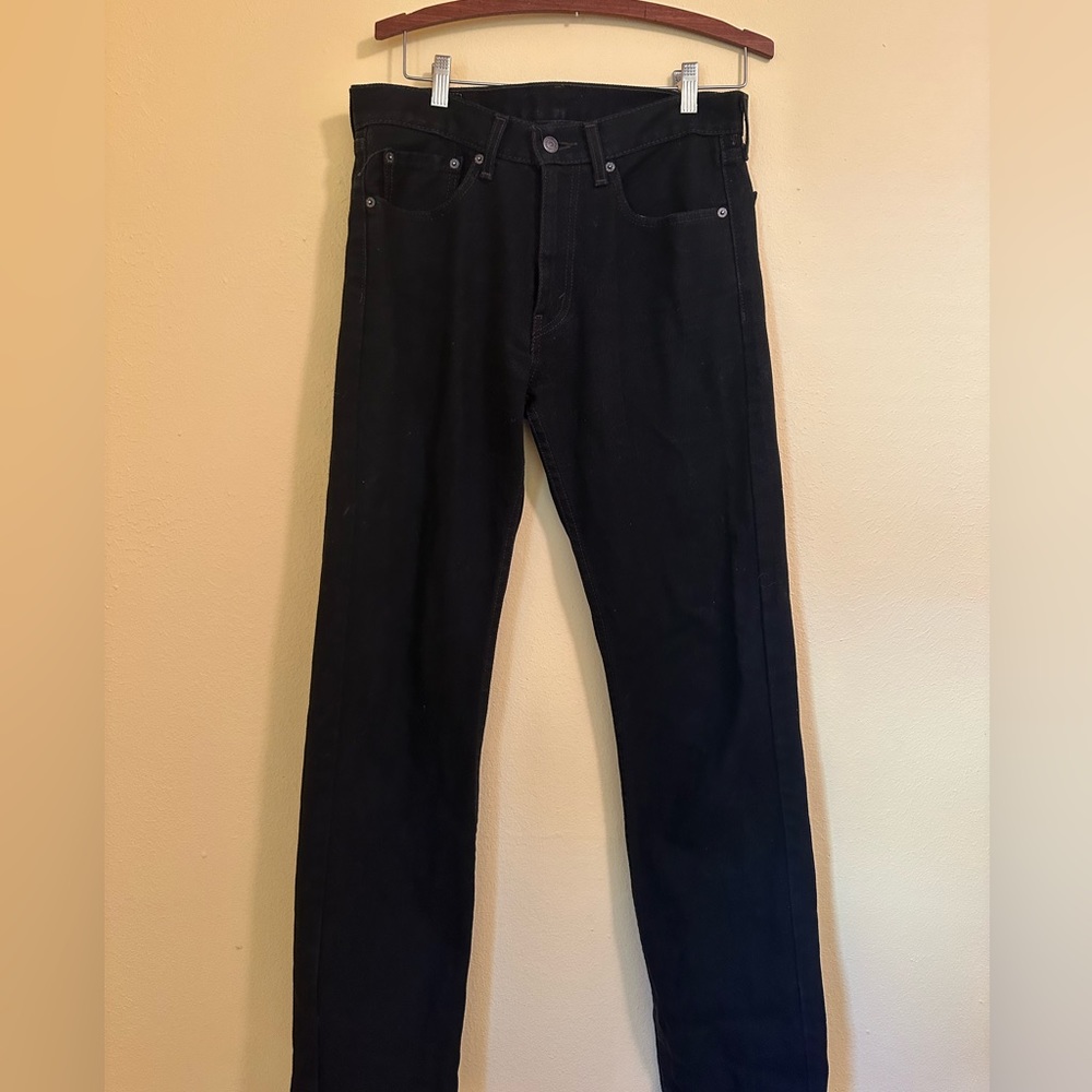 31 inch waist Levi’s! Really strong fabric and barely used!